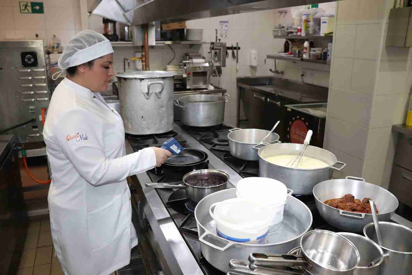 Entenda a RDC 216: Seu Guia para Conformidade em Segurança Alimentar